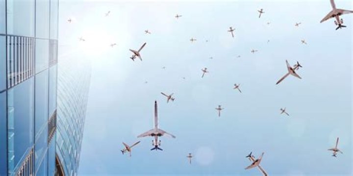 Quick Answer: How Many Planes Are In The Sky Right Now 2021