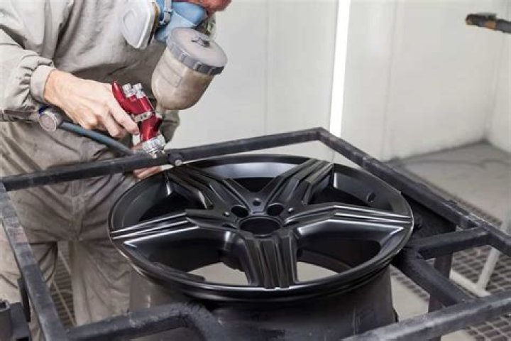 Quick Answer: How To Remove Clear Coat From Rims