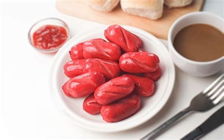 Quick Answer: Why Is Filipino Hot Dogs Red