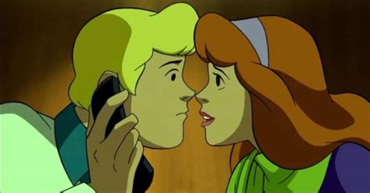 Whats The Episode Where Daphne Falls Asleep In Emmets Tent