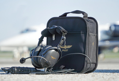 Design4Pilots - PM6 Aviation ANR Headset